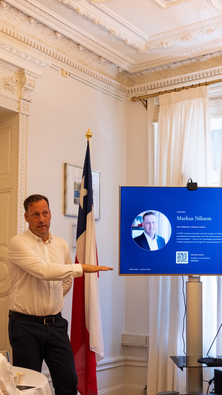 Presenting Chilean pisco